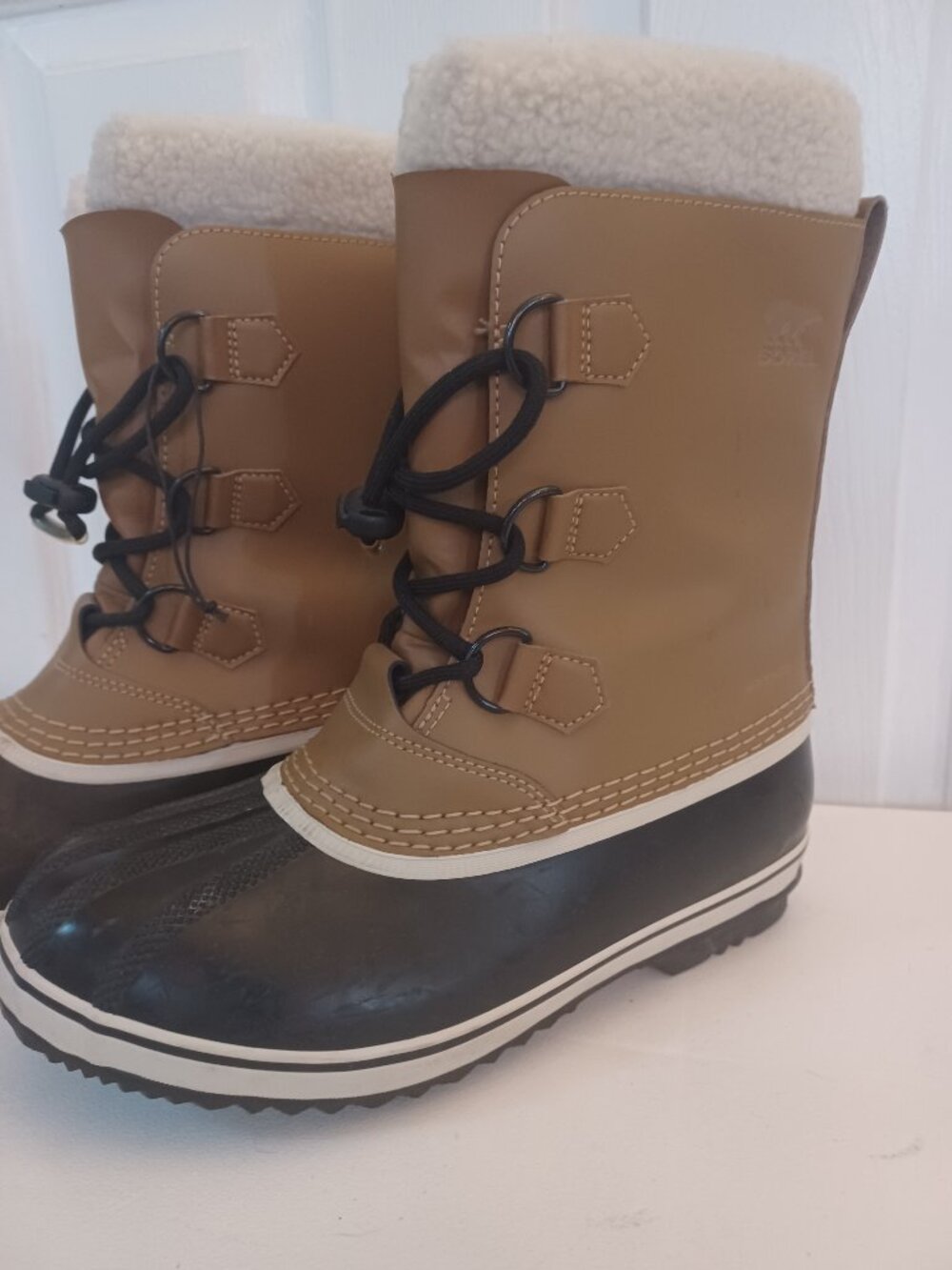 SOREL Caribou Waterproof Winter Boots Tan Leather Faux Fur Cuff Women Size 6